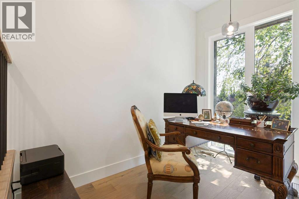 Single Family House for Sale in   Avenue SW Altadore Calgary 