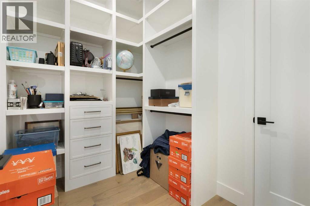 Single Family House for Sale in   Avenue SW Altadore Calgary 