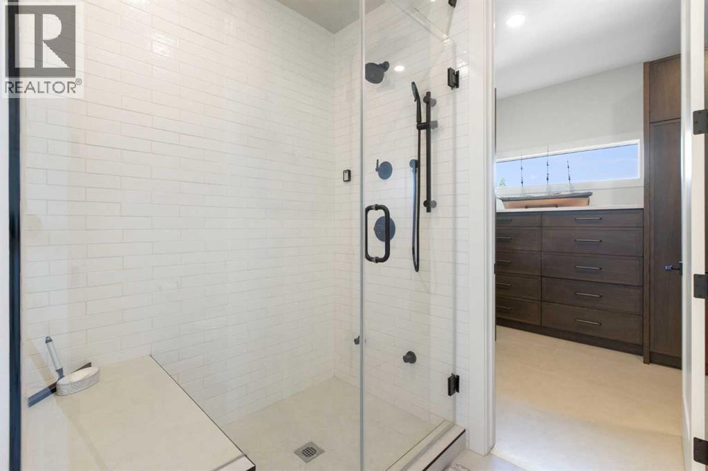 Single Family House for Sale in   Avenue SW Altadore Calgary 