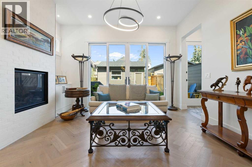 Single Family House for Sale in   Avenue SW Altadore Calgary 