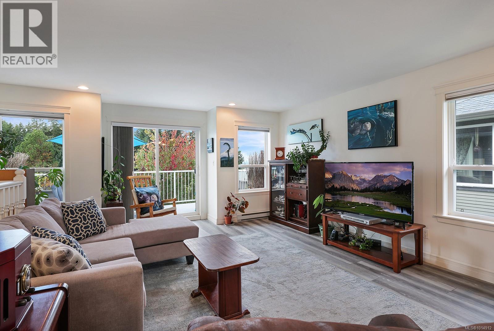 2473 Avro Arrow Dr, Comox