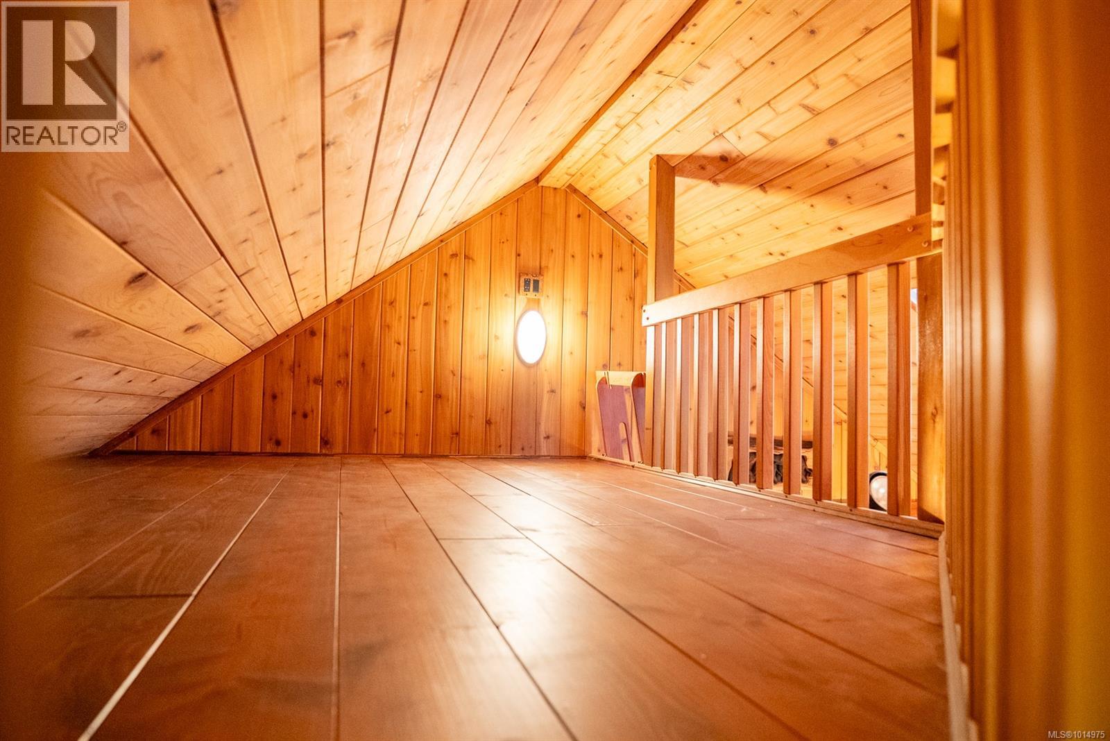 8807 Ainslie Point Rd, Pender Island