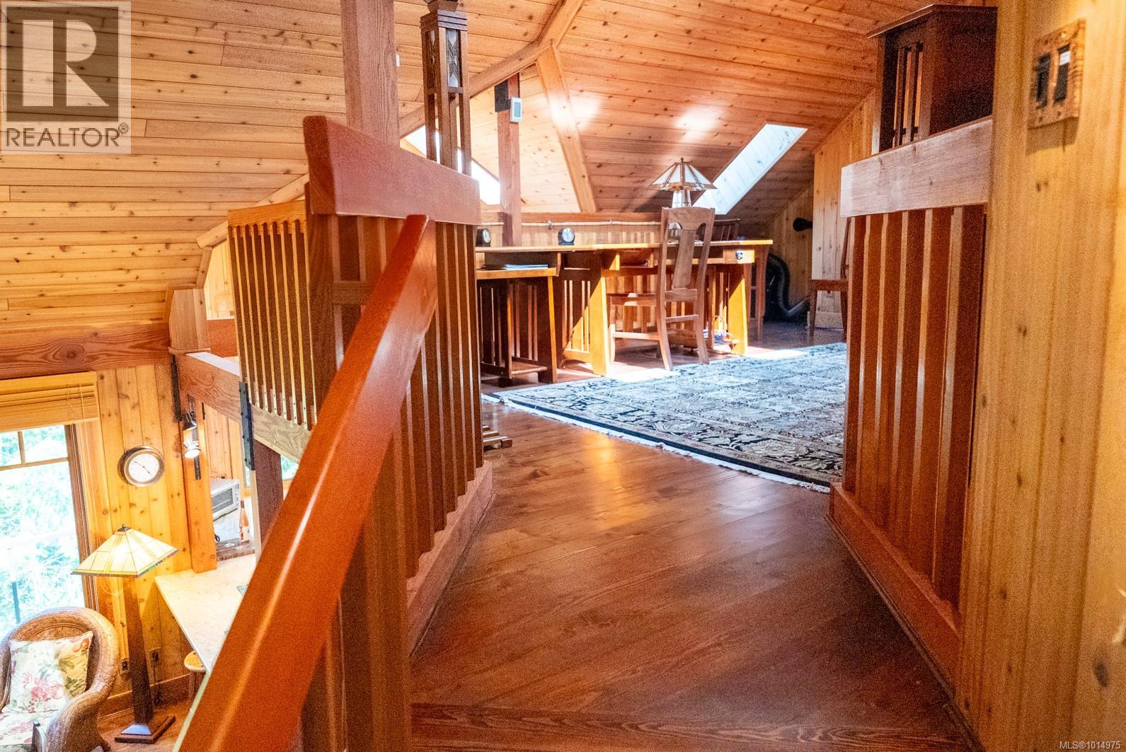 8807 Ainslie Point Rd, Pender Island