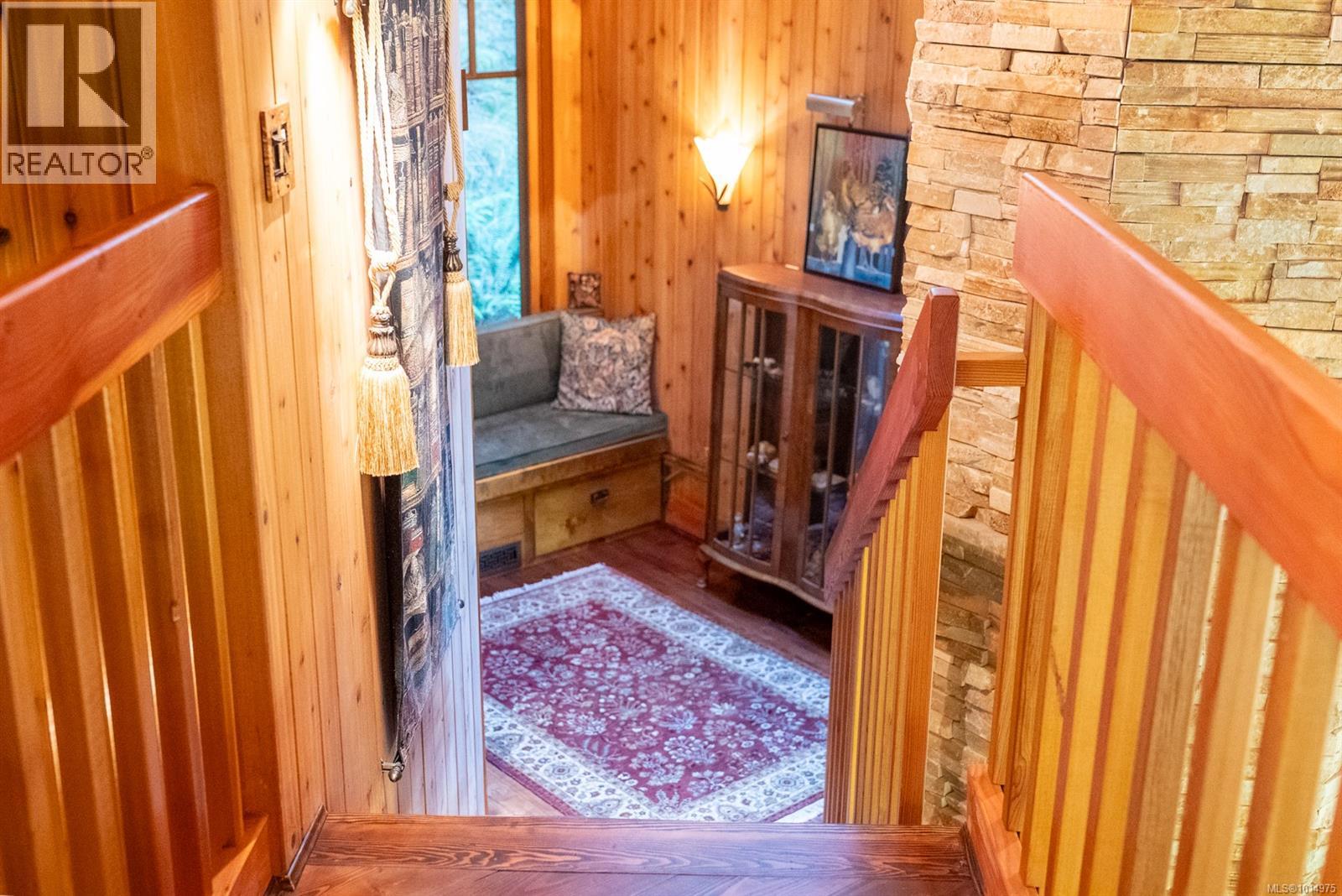 8807 Ainslie Point Rd, Pender Island