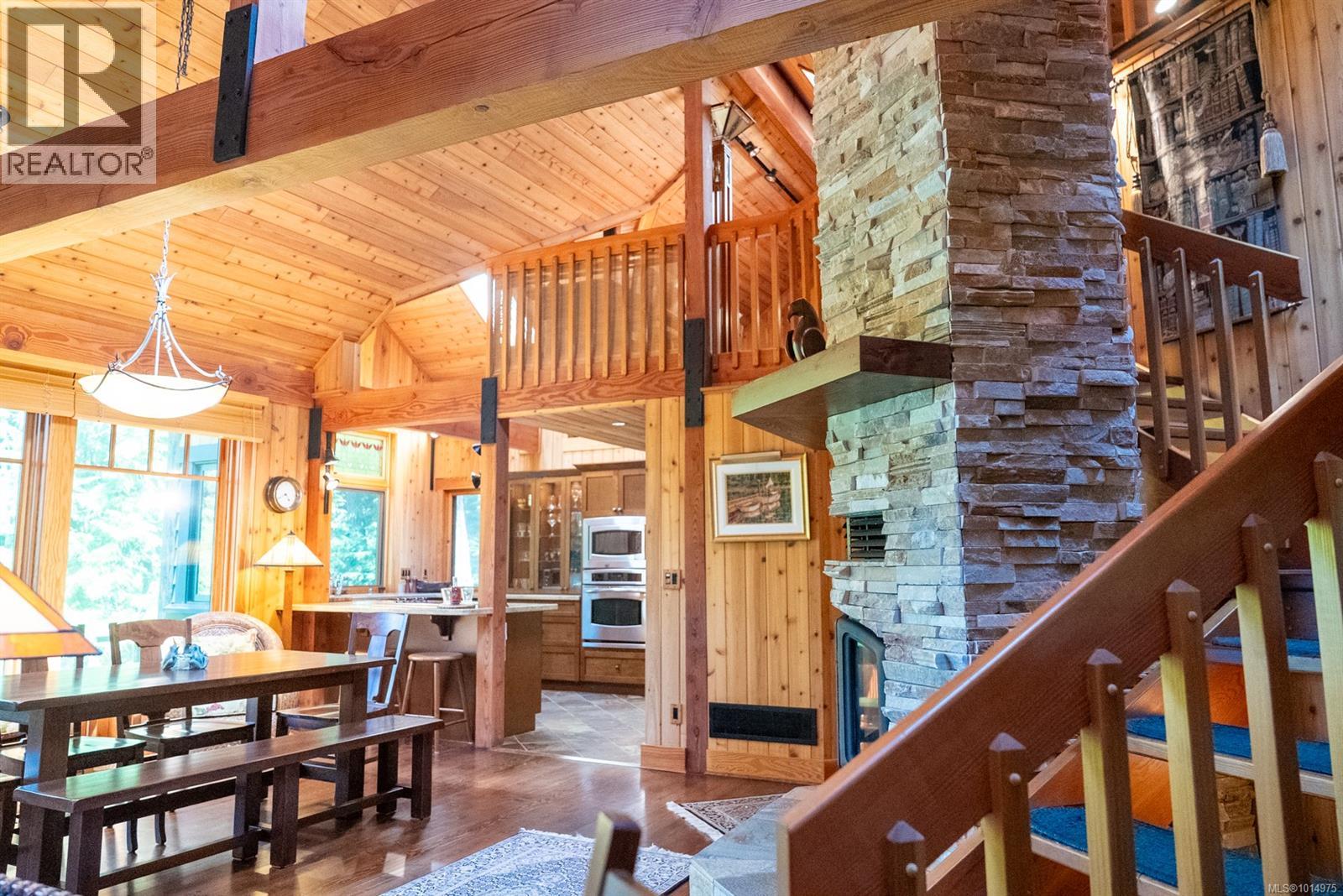 8807 Ainslie Point Rd, Pender Island