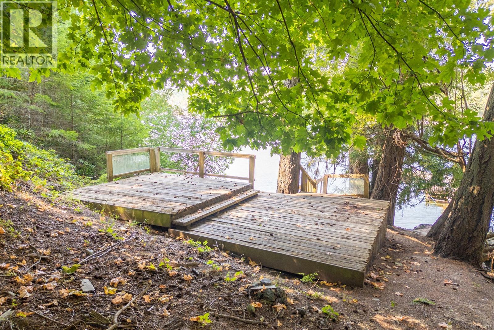 8807 Ainslie Point Rd, Pender Island