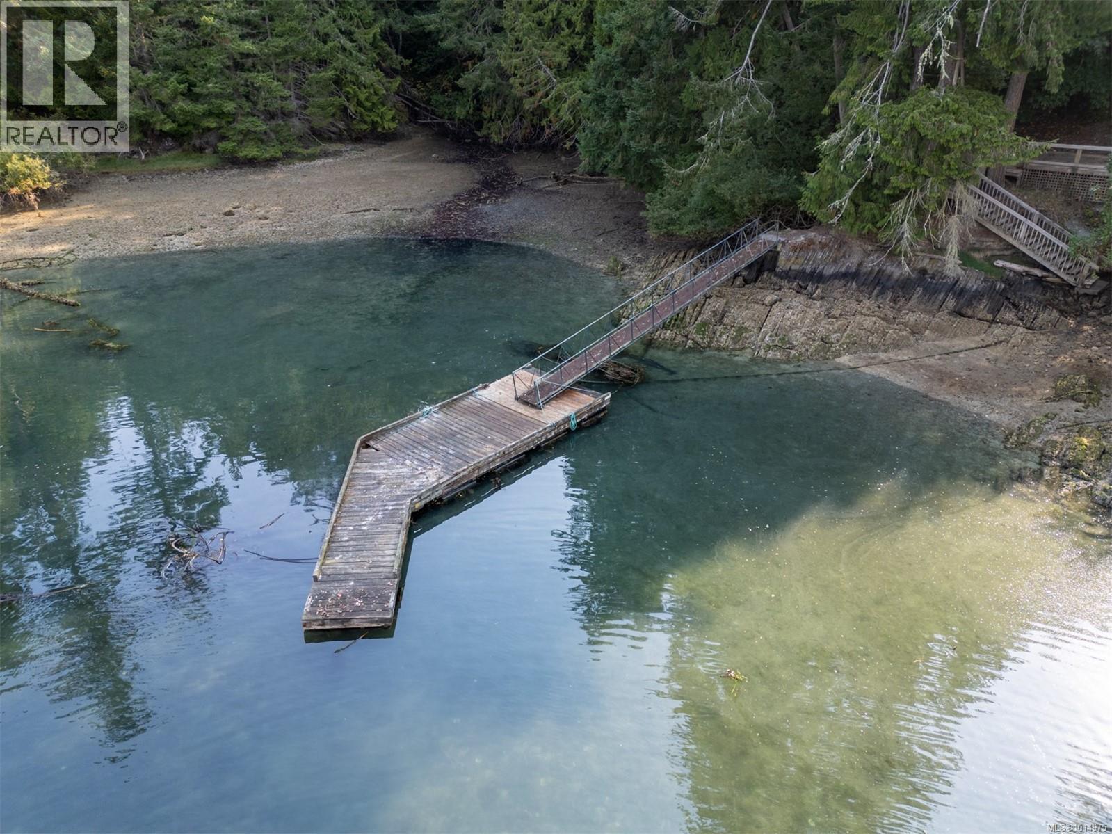 8807 Ainslie Point Rd, Pender Island