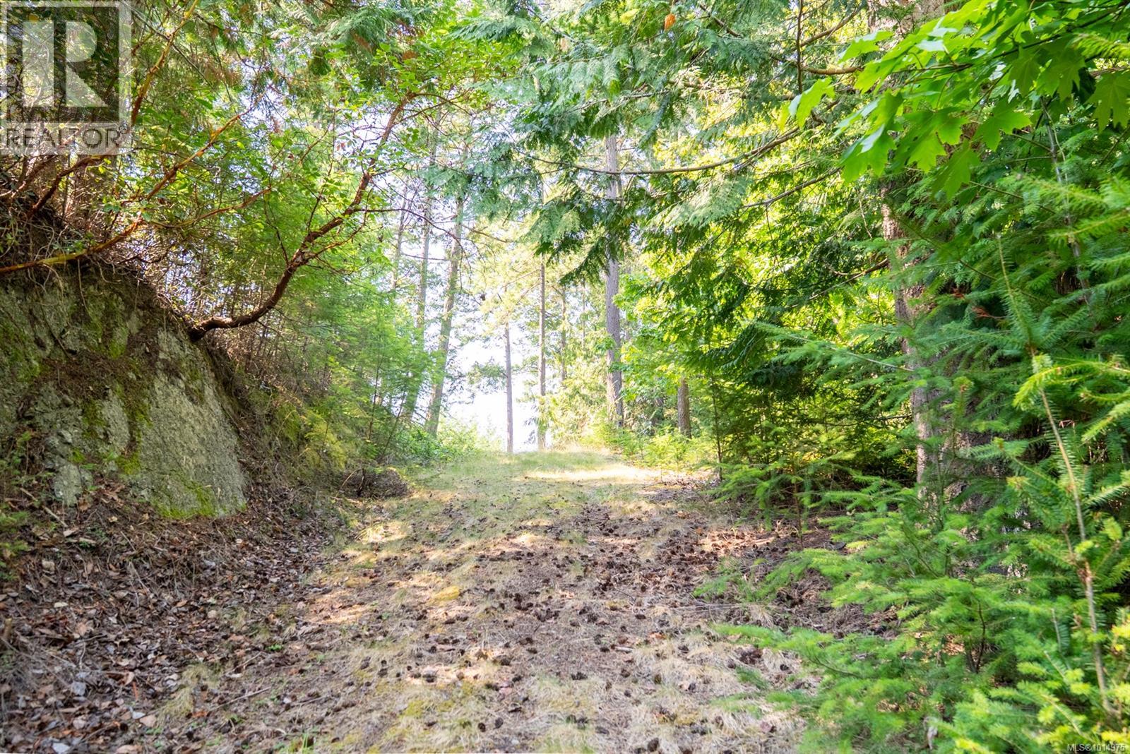 8807 Ainslie Point Rd, Pender Island