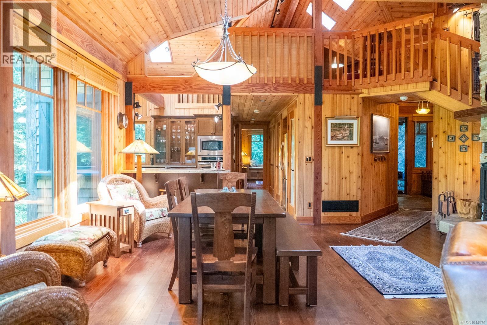 8807 Ainslie Point Rd, Pender Island