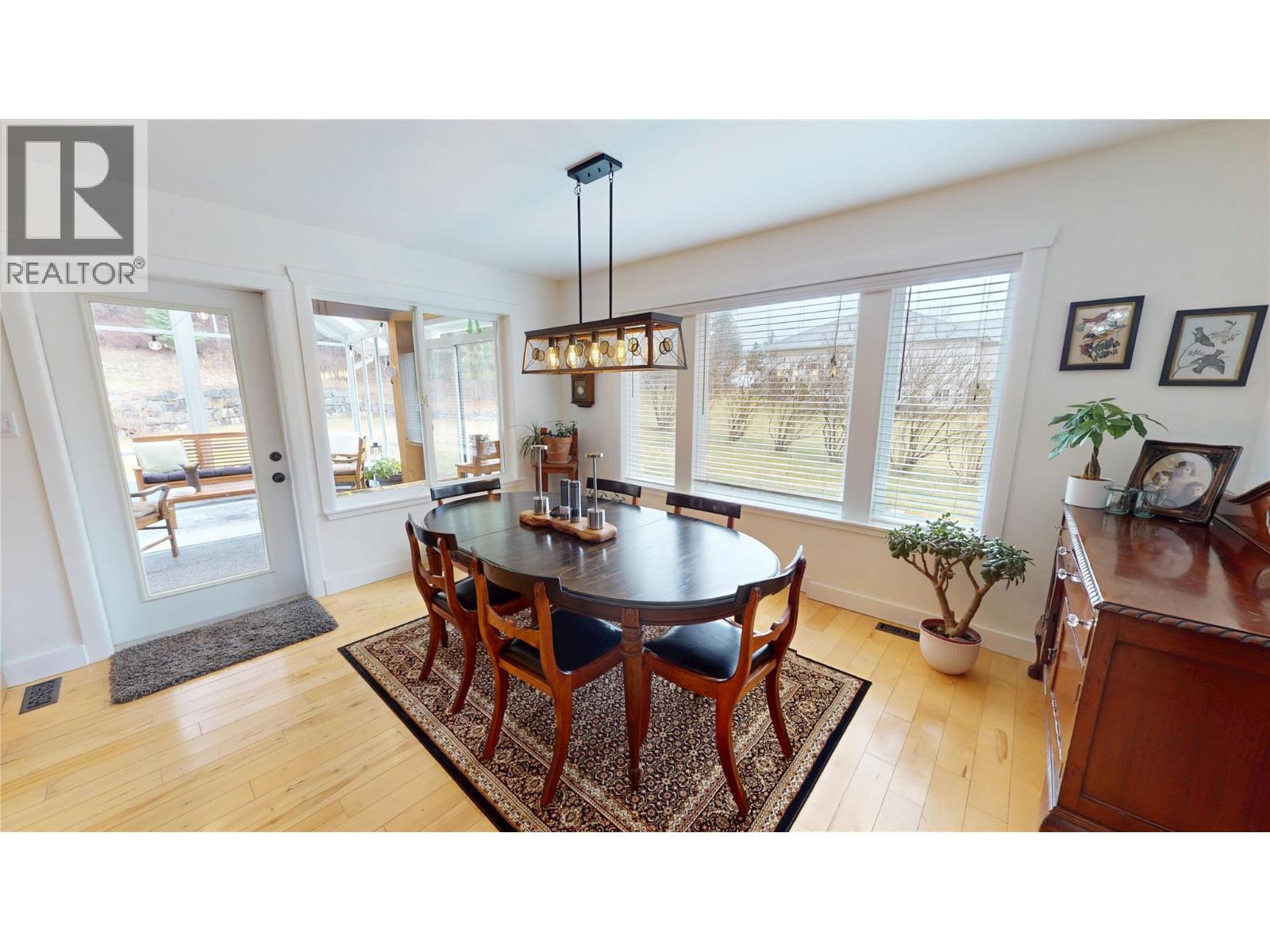 1324 8TH Avenue N, Creston