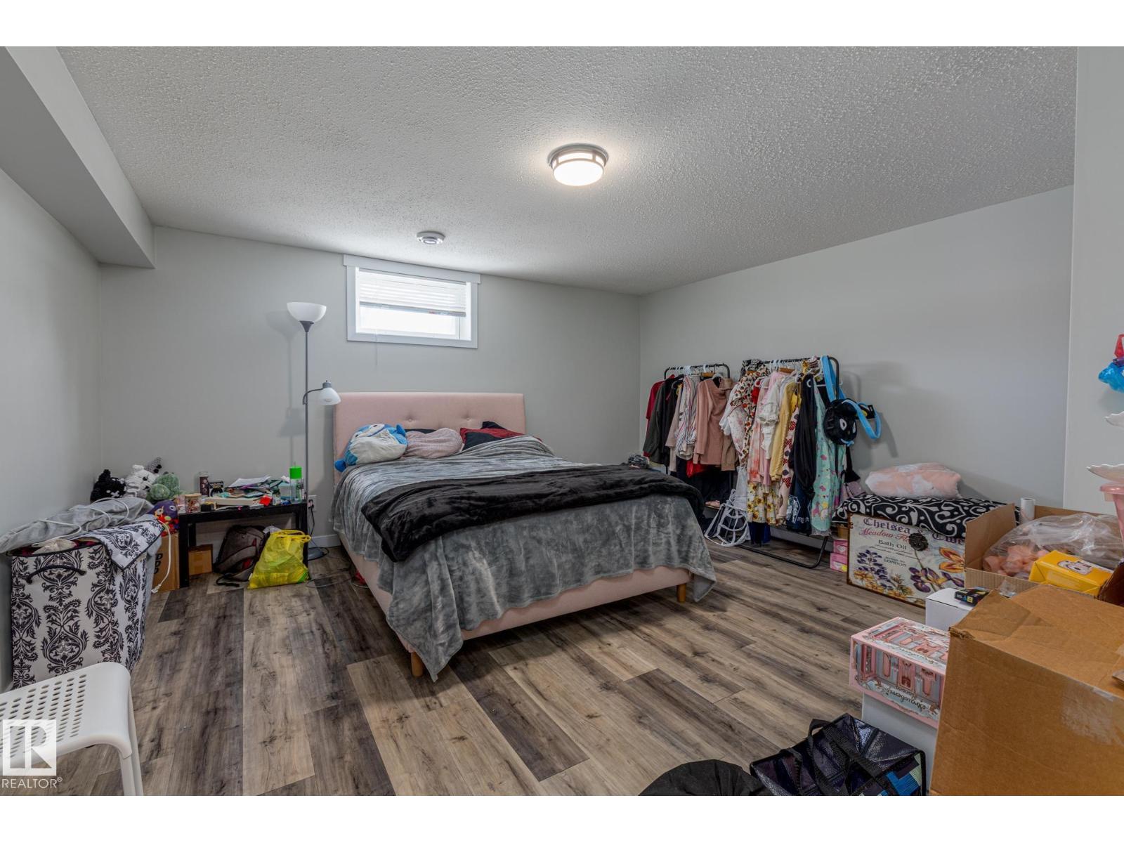 8504 121 AV NW, Edmonton