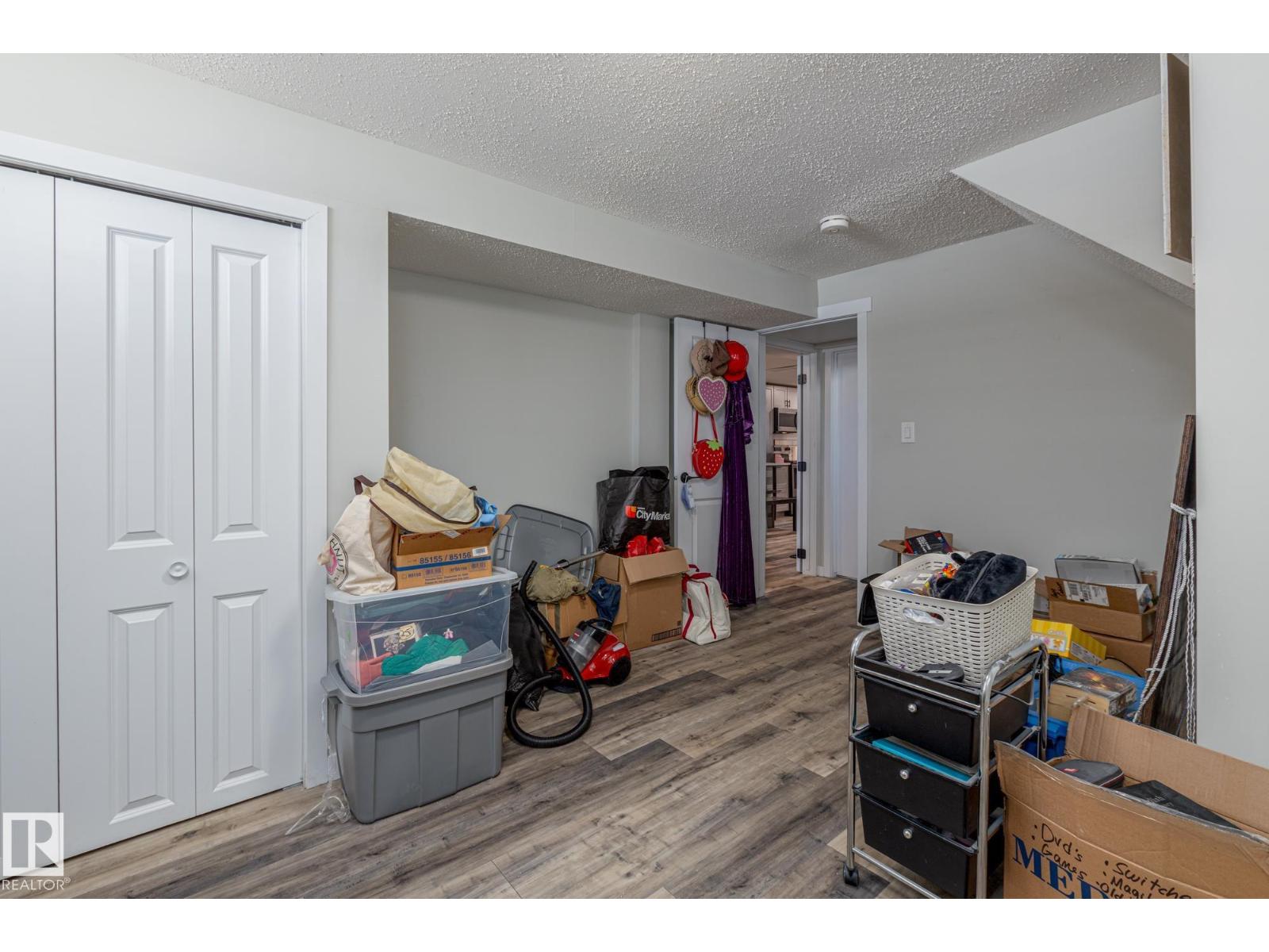 8504 121 AV NW, Edmonton