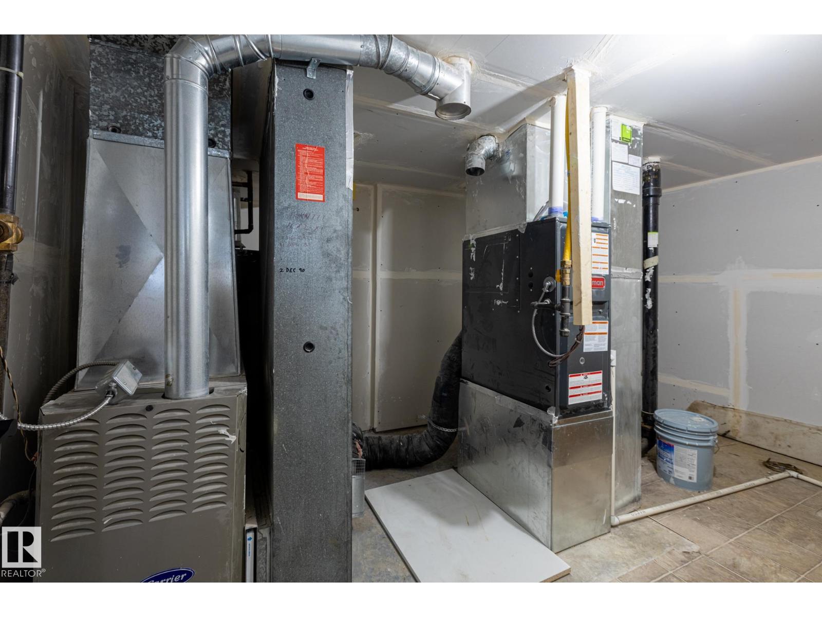 8504 121 AV NW, Edmonton