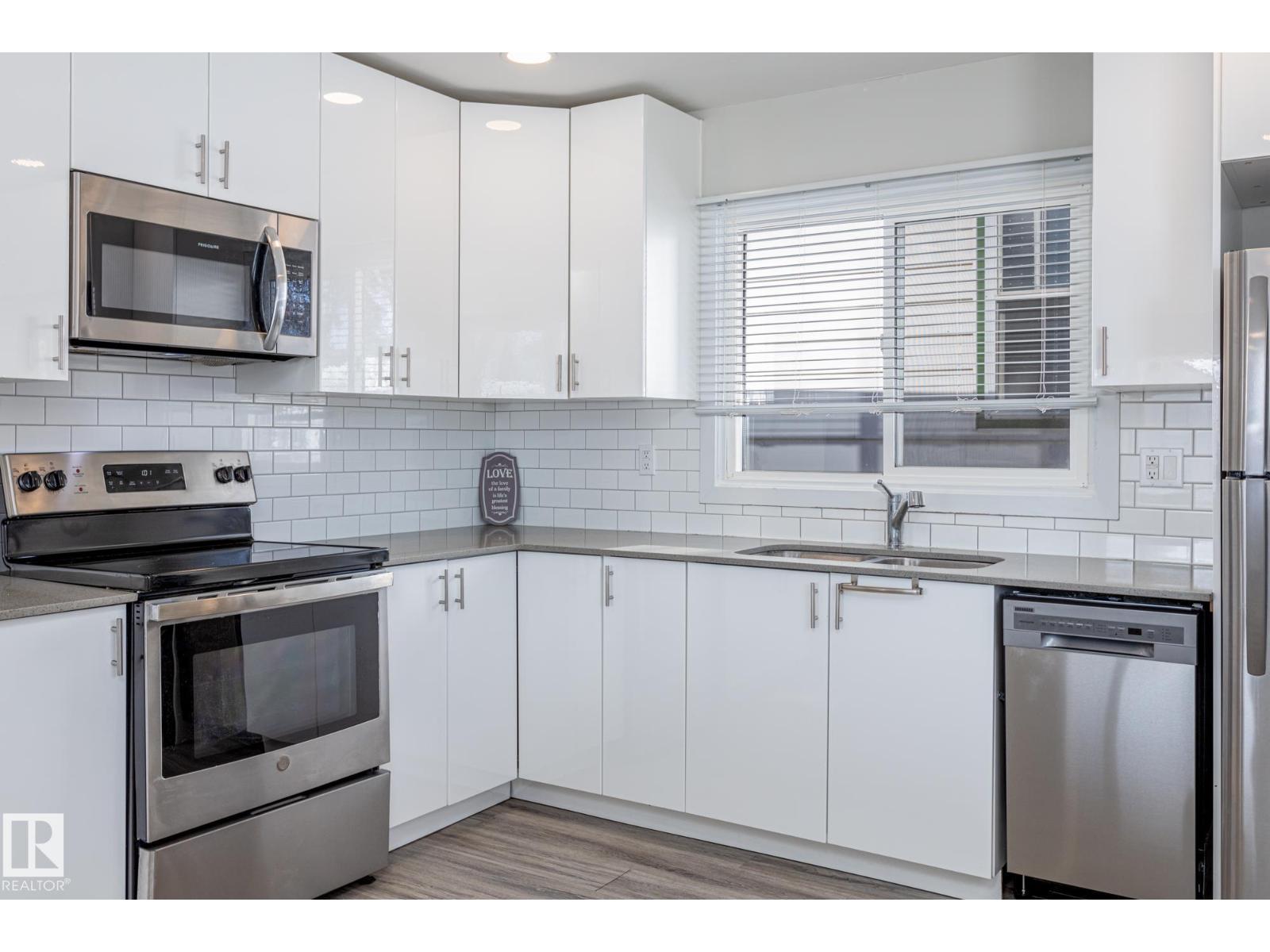 8504 121 AV NW, Edmonton