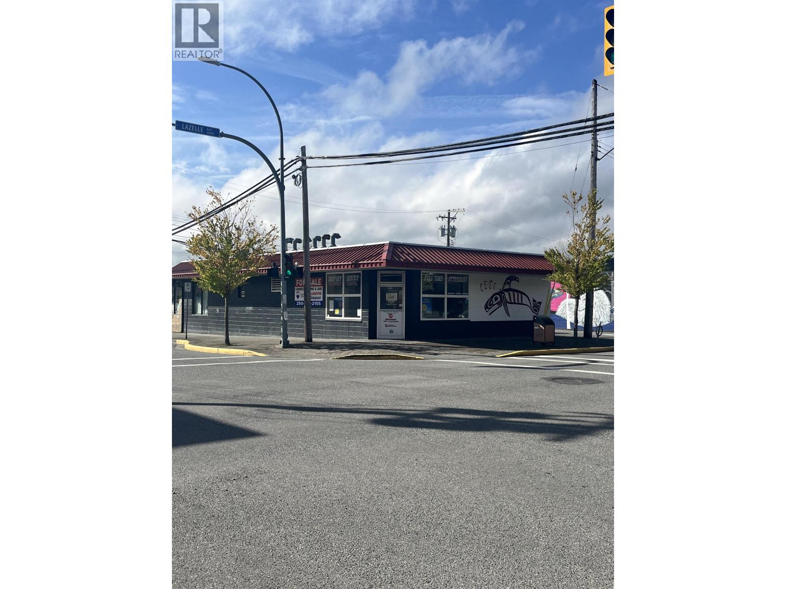 3223 EMERSON Street, Terrace