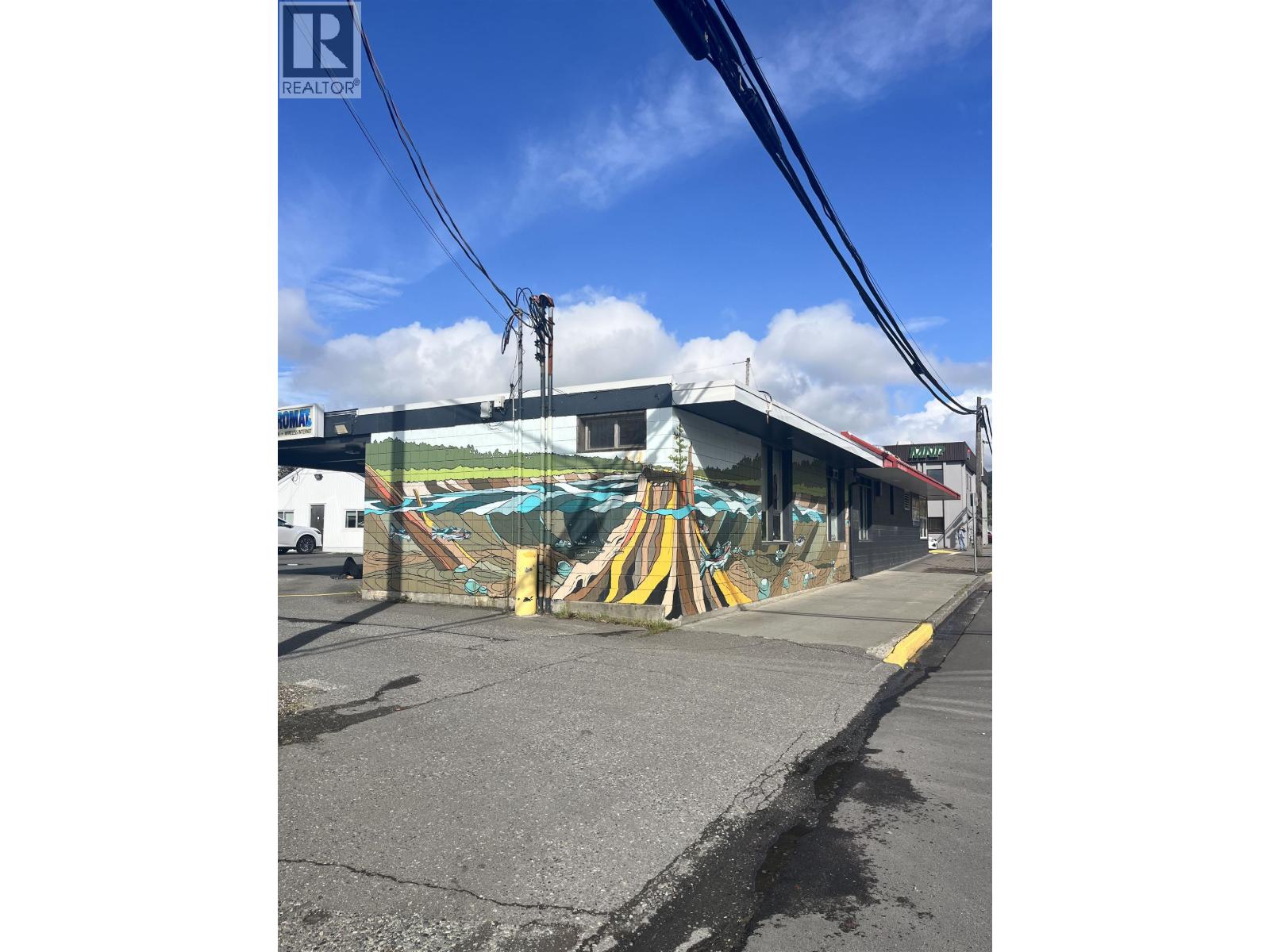 3223 EMERSON Street, Terrace