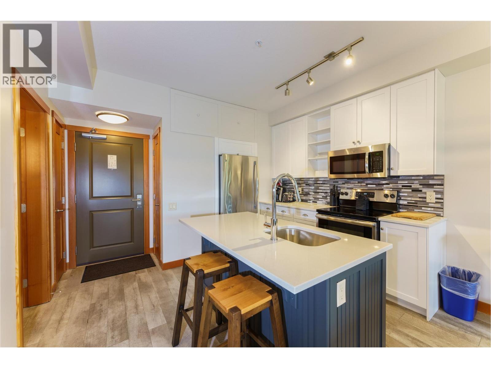 105 Village Centre Court Unit# 324, Vernon