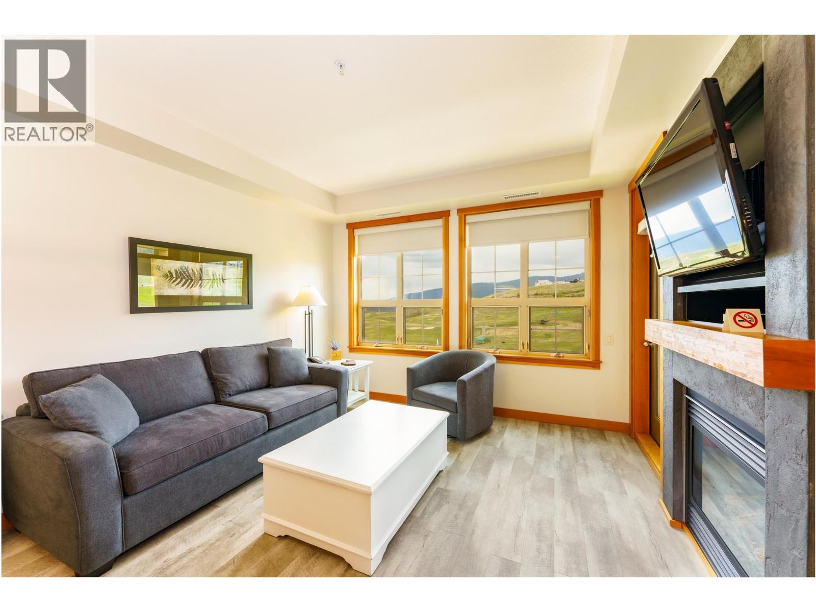 105 Village Centre Court Unit# 324, Vernon