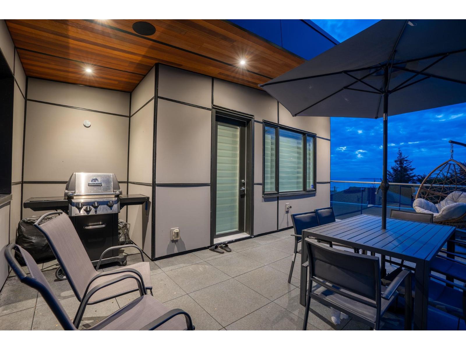 14857 BUENA VISTA, White Rock
