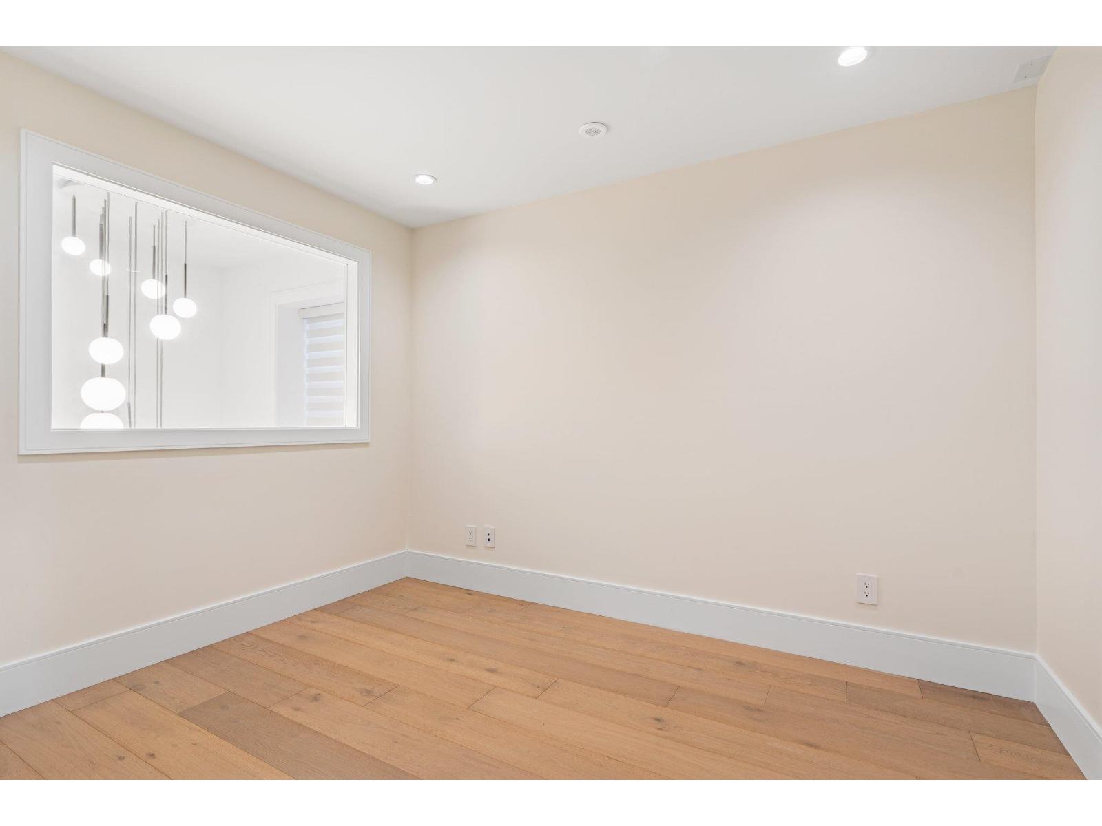 14857 BUENA VISTA, White Rock