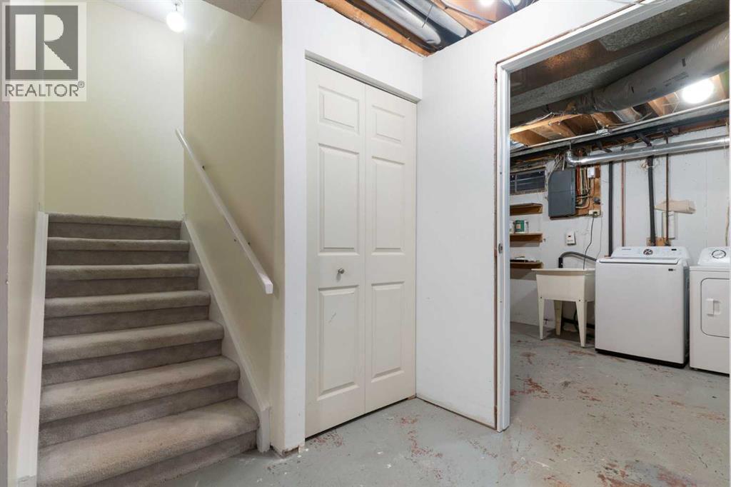 Single Family House for Sale in   Galbraith Drive SW Glamorgan Calgary 