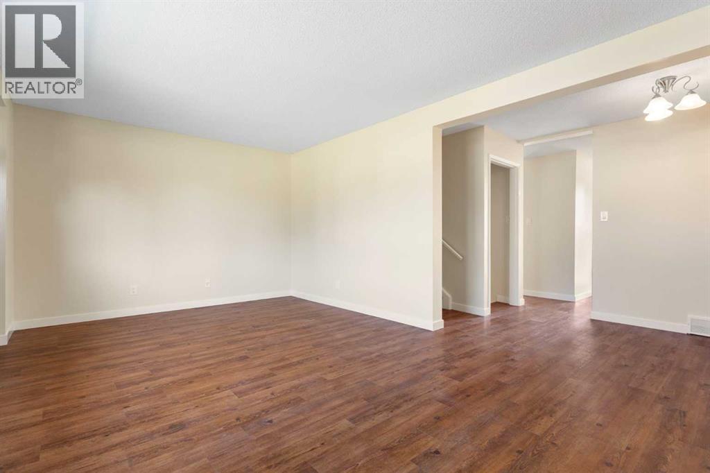 Single Family House for Sale in   Galbraith Drive SW Glamorgan Calgary 