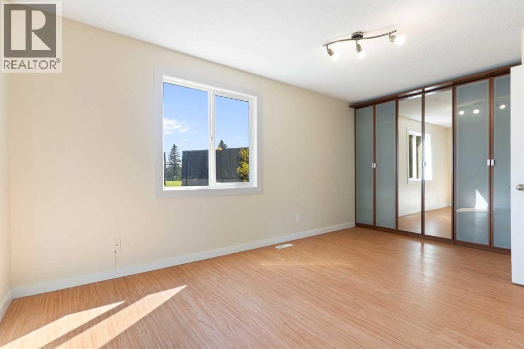 Single Family House for Sale in   Galbraith Drive SW Glamorgan Calgary 