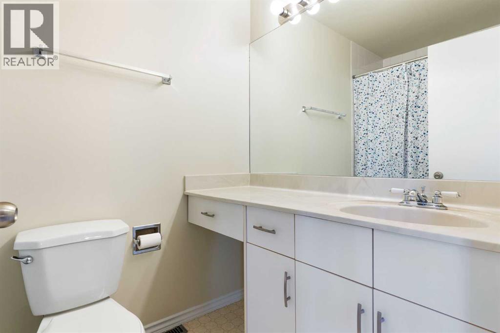 Single Family House for Sale in   Galbraith Drive SW Glamorgan Calgary 