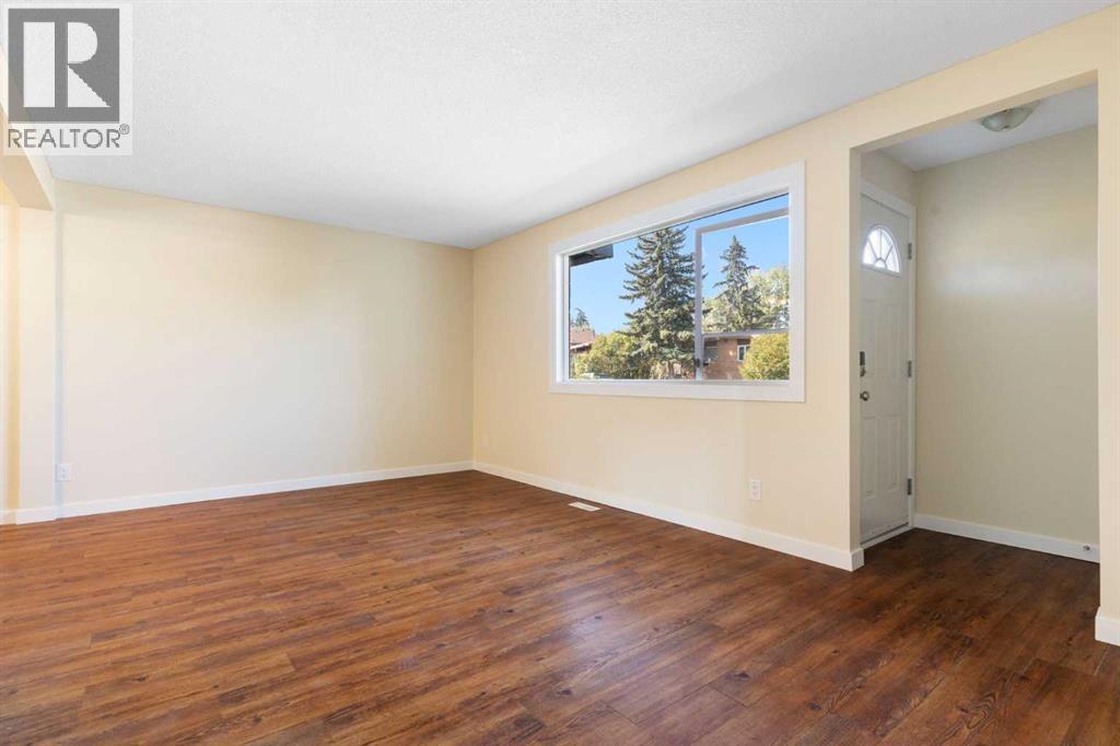 Single Family House for Sale in   Galbraith Drive SW Glamorgan Calgary 
