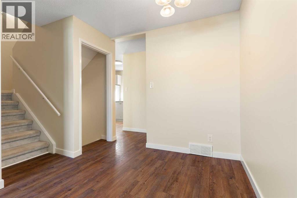Single Family House for Sale in   Galbraith Drive SW Glamorgan Calgary 