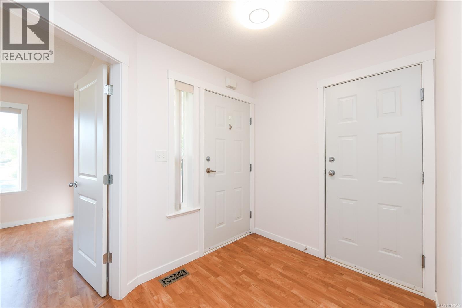 2 1050 8th St, Courtenay