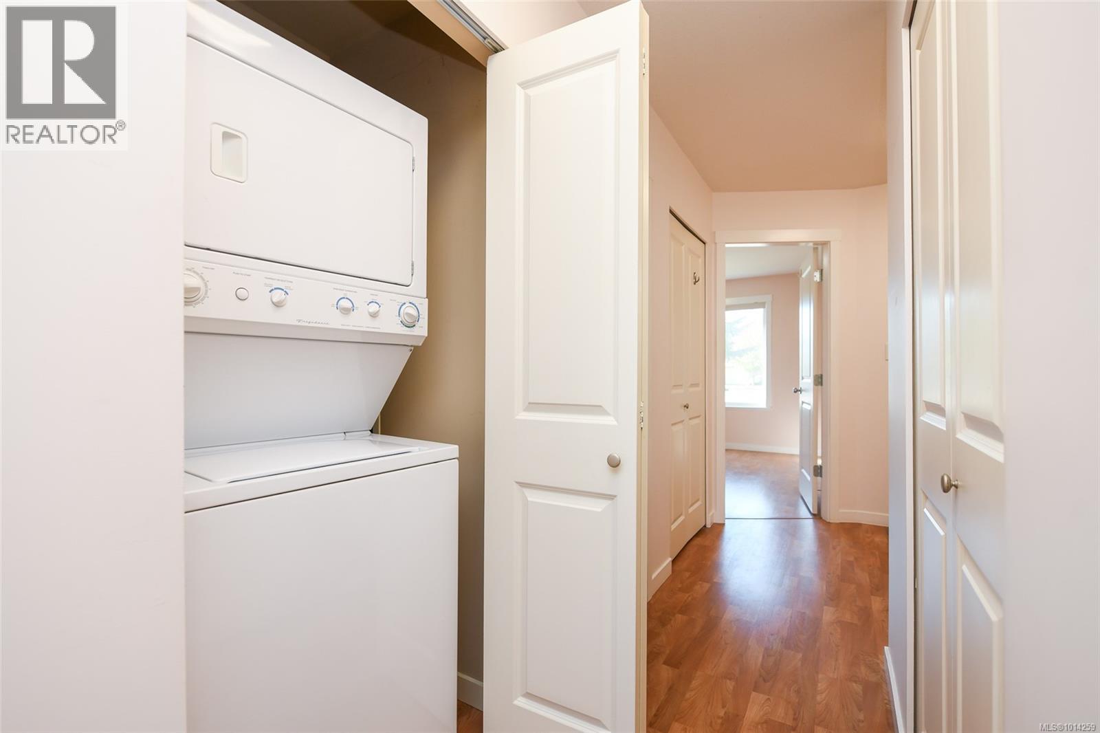 2 1050 8th St, Courtenay