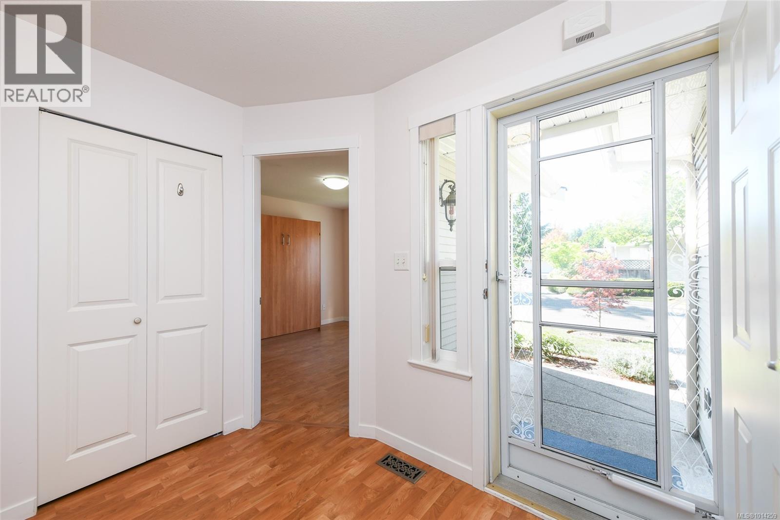 2 1050 8th St, Courtenay