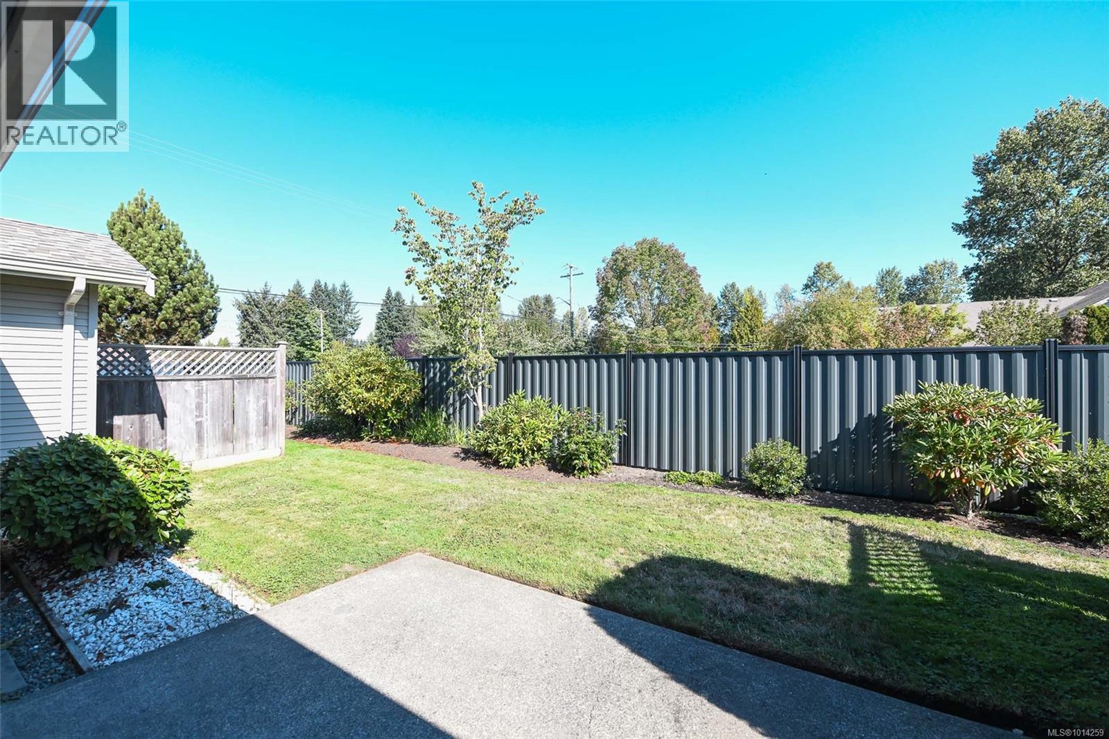 2 1050 8th St, Courtenay