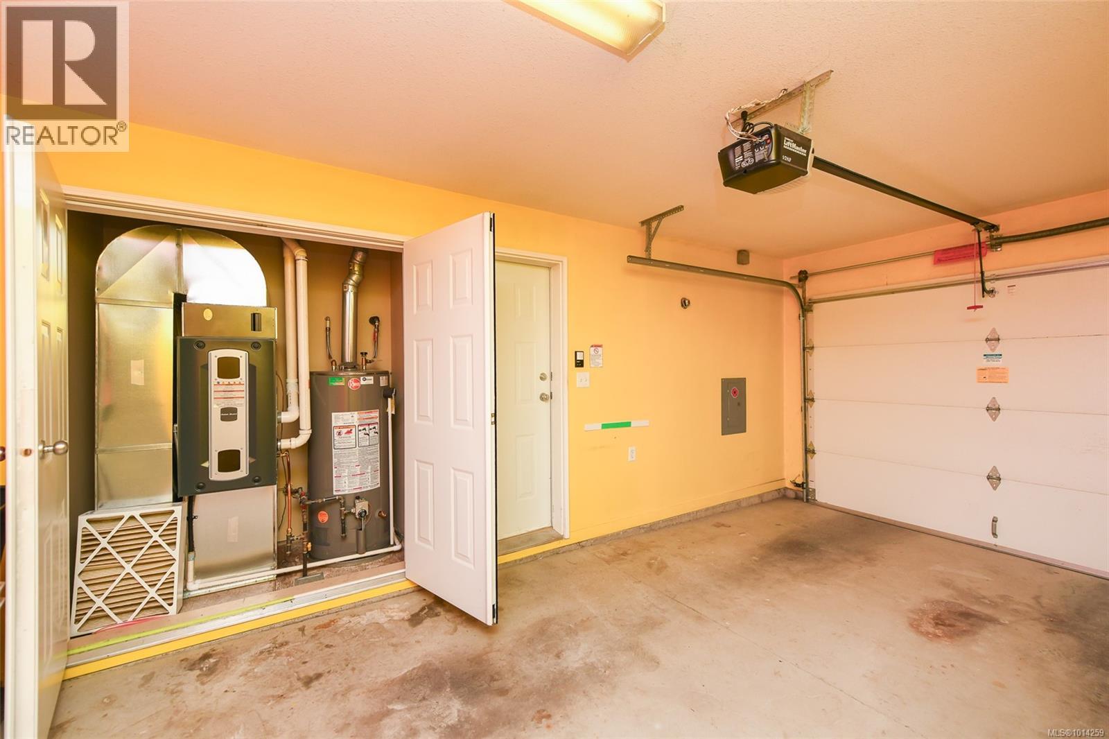 2 1050 8th St, Courtenay