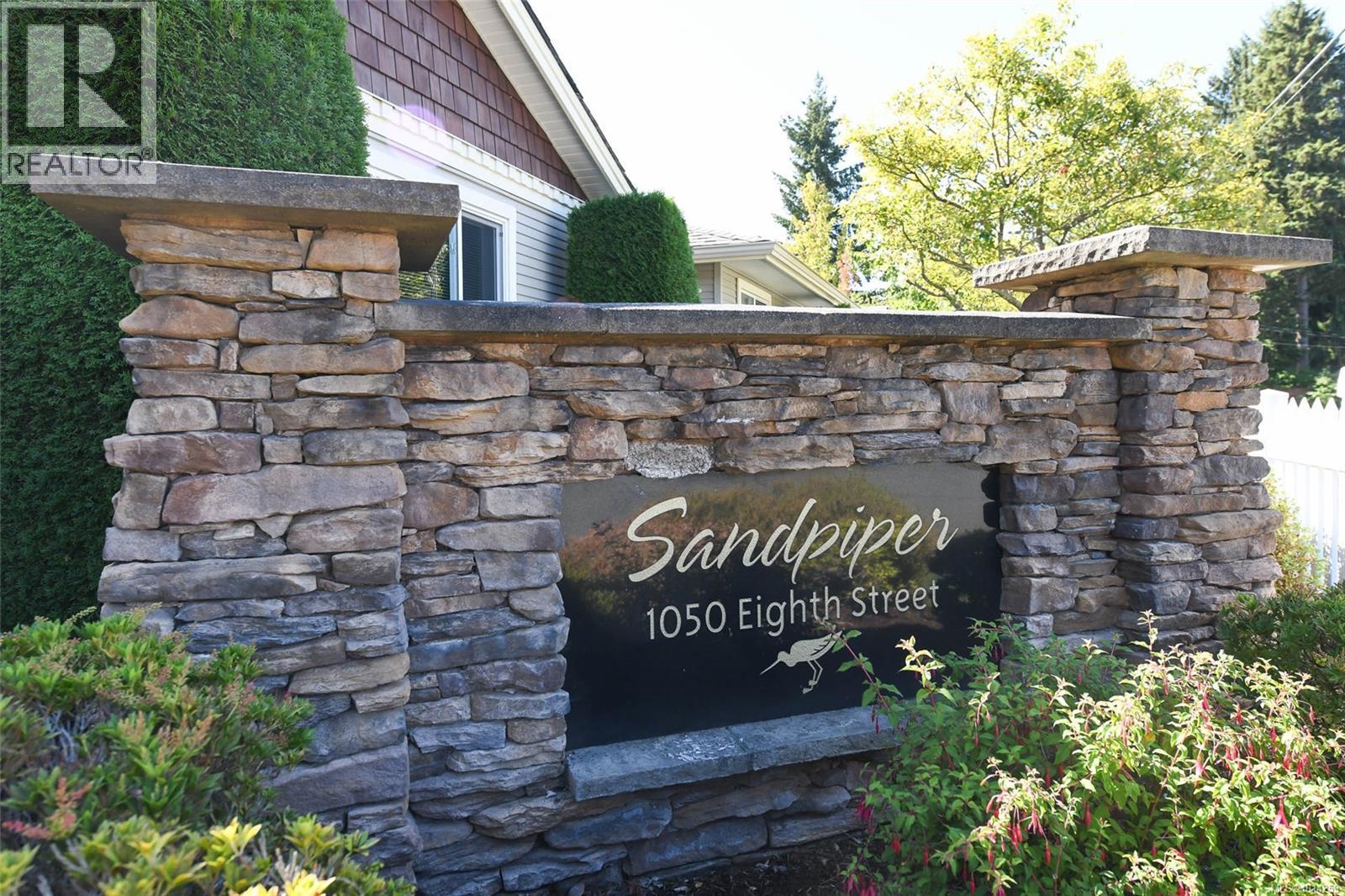 2 1050 8th St, Courtenay