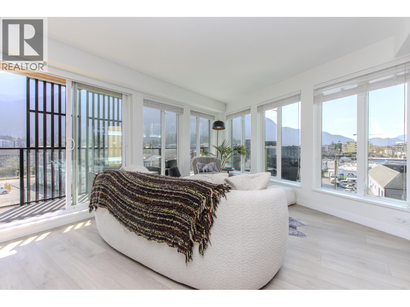 416 1365 PEMBERTON AVENUE, Squamish