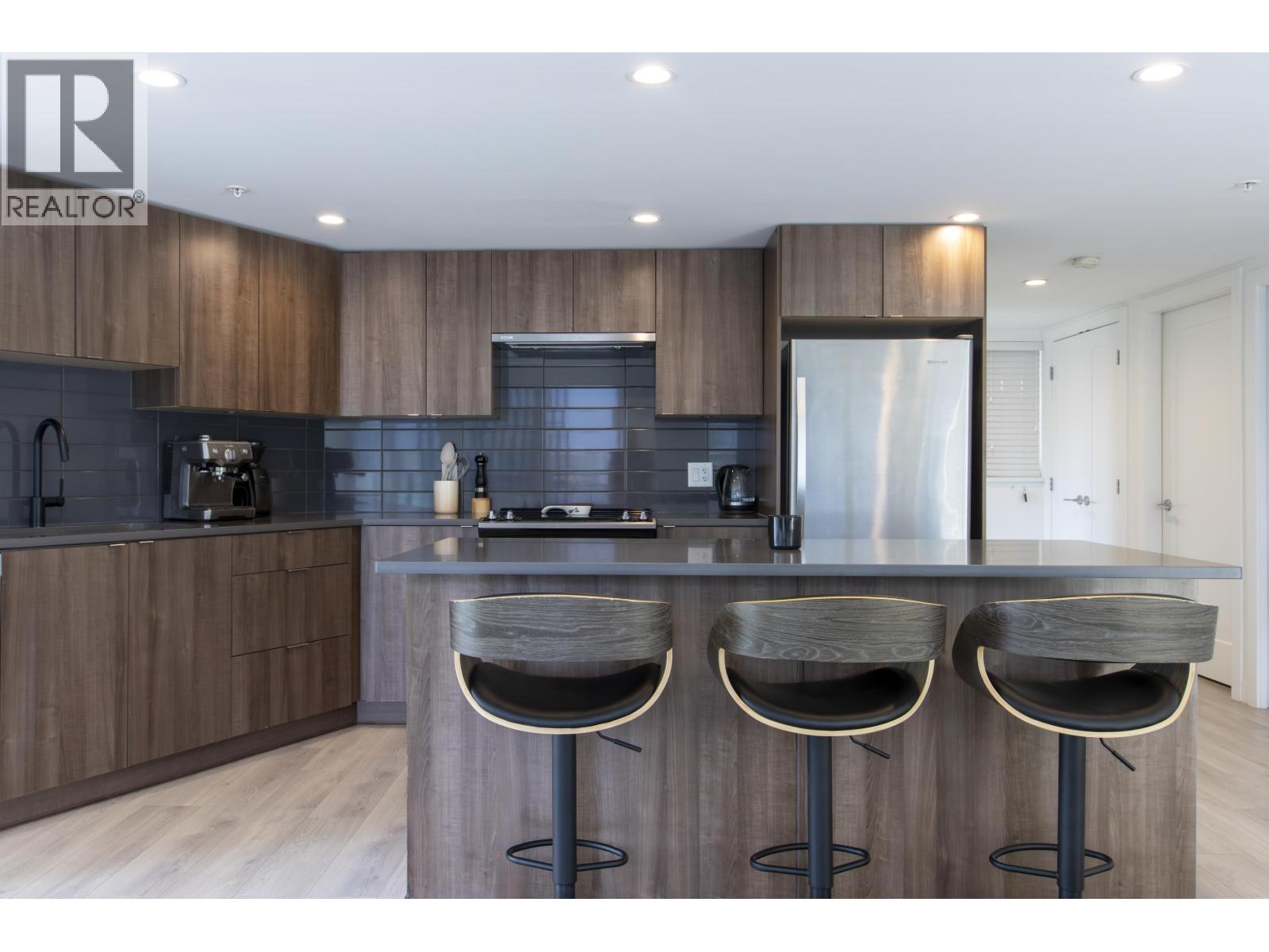 416 1365 PEMBERTON AVENUE, Squamish