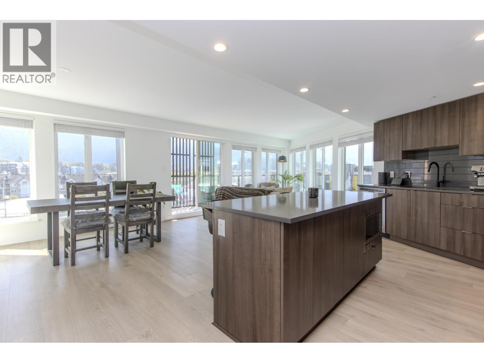 416 1365 PEMBERTON AVENUE, Squamish