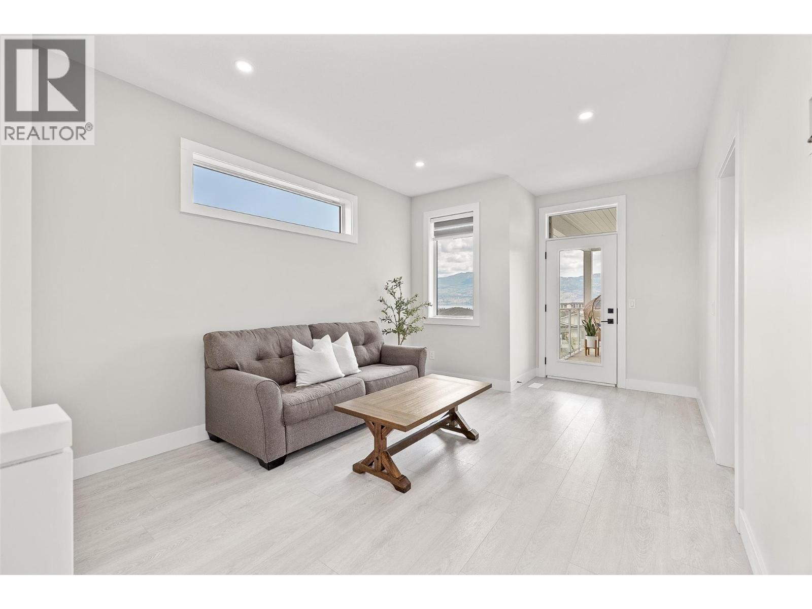  3329 Hawks Crescent, West Kelowna