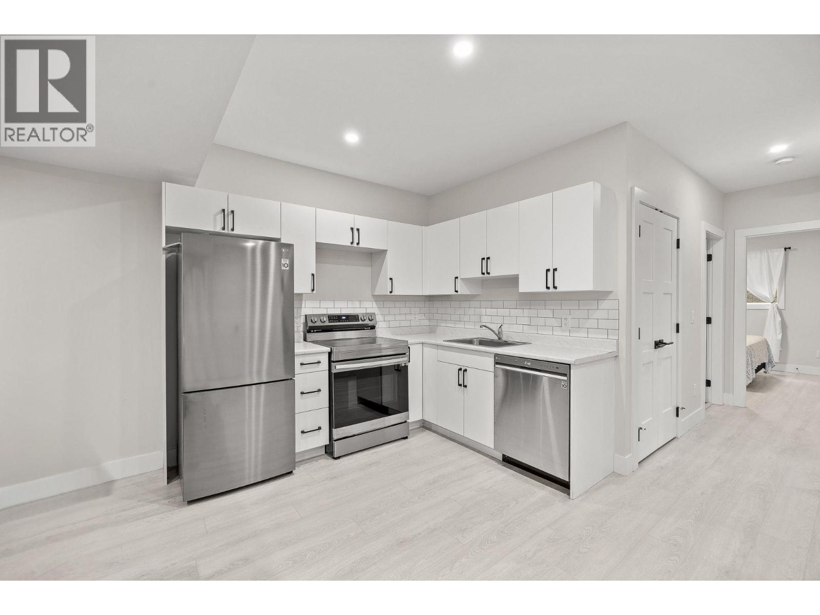  3329 Hawks Crescent, West Kelowna