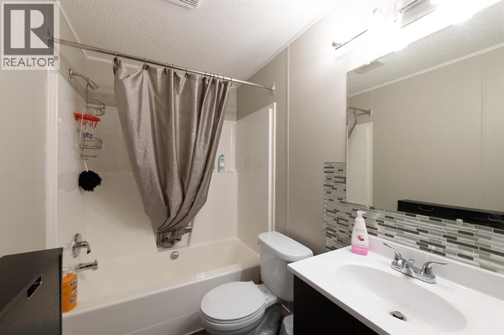 101 Hoehne Street, Fort McMurray