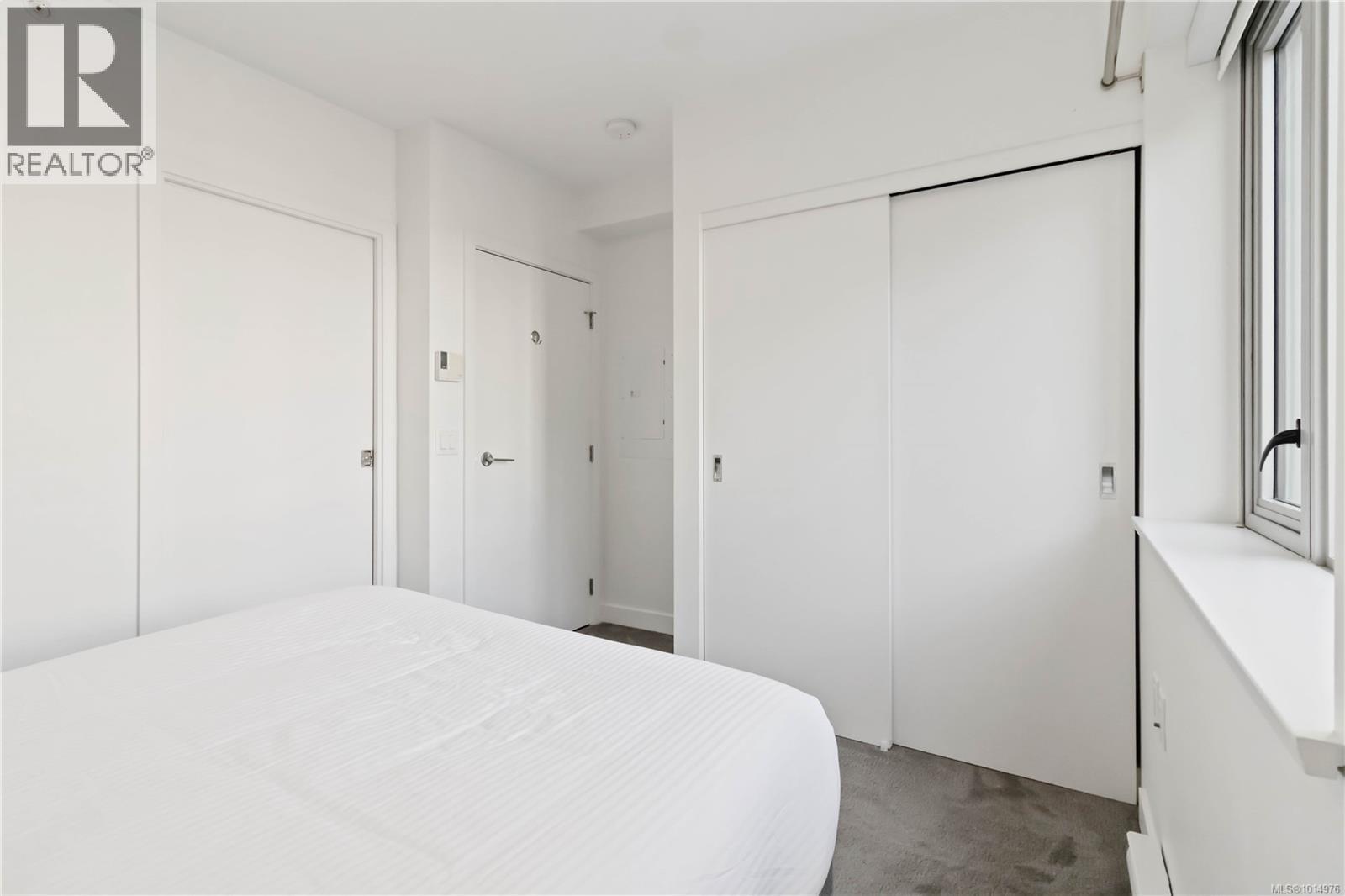 302 838 Broughton Street, Victoria