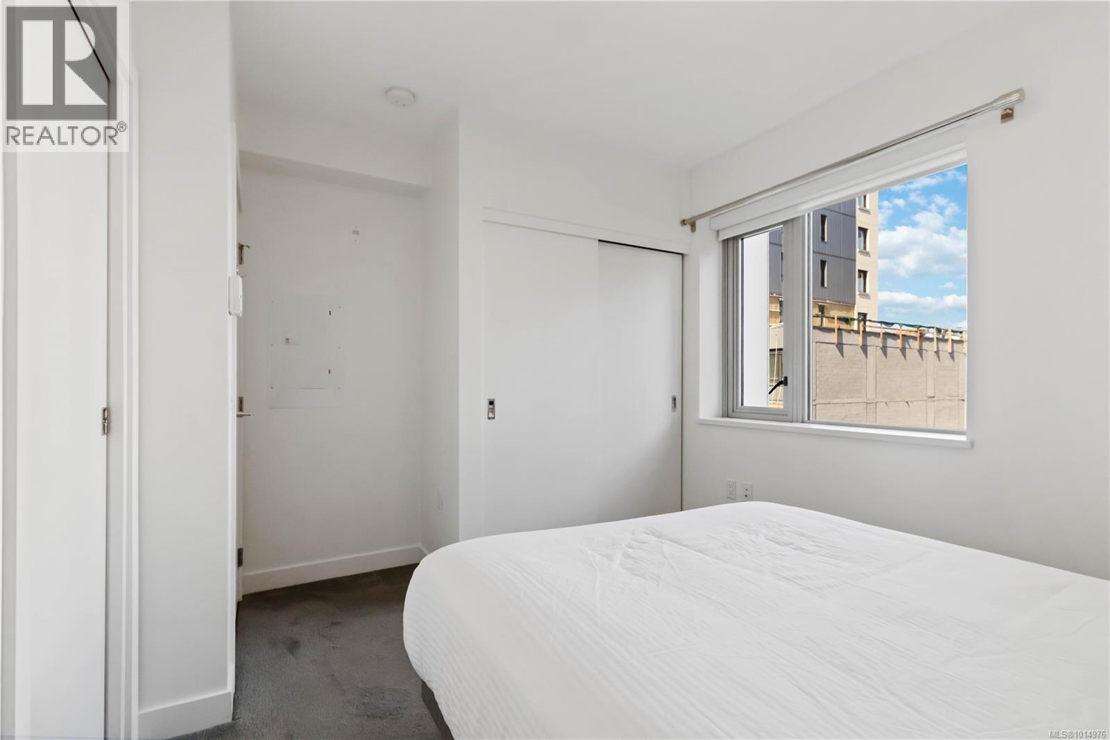 302 838 Broughton Street, Victoria