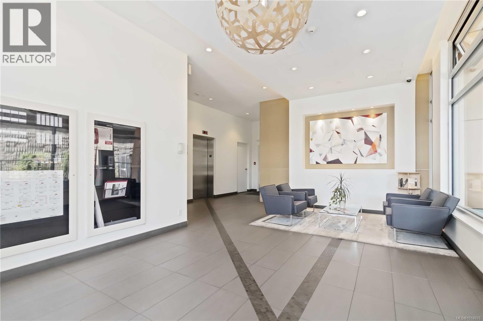 302 838 Broughton Street, Victoria