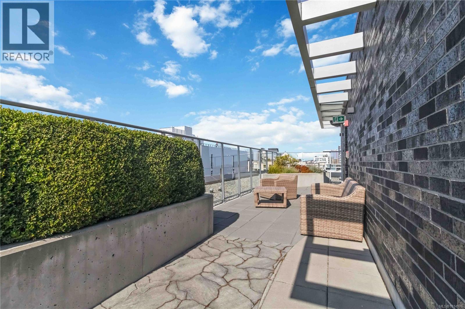302 838 Broughton Street, Victoria