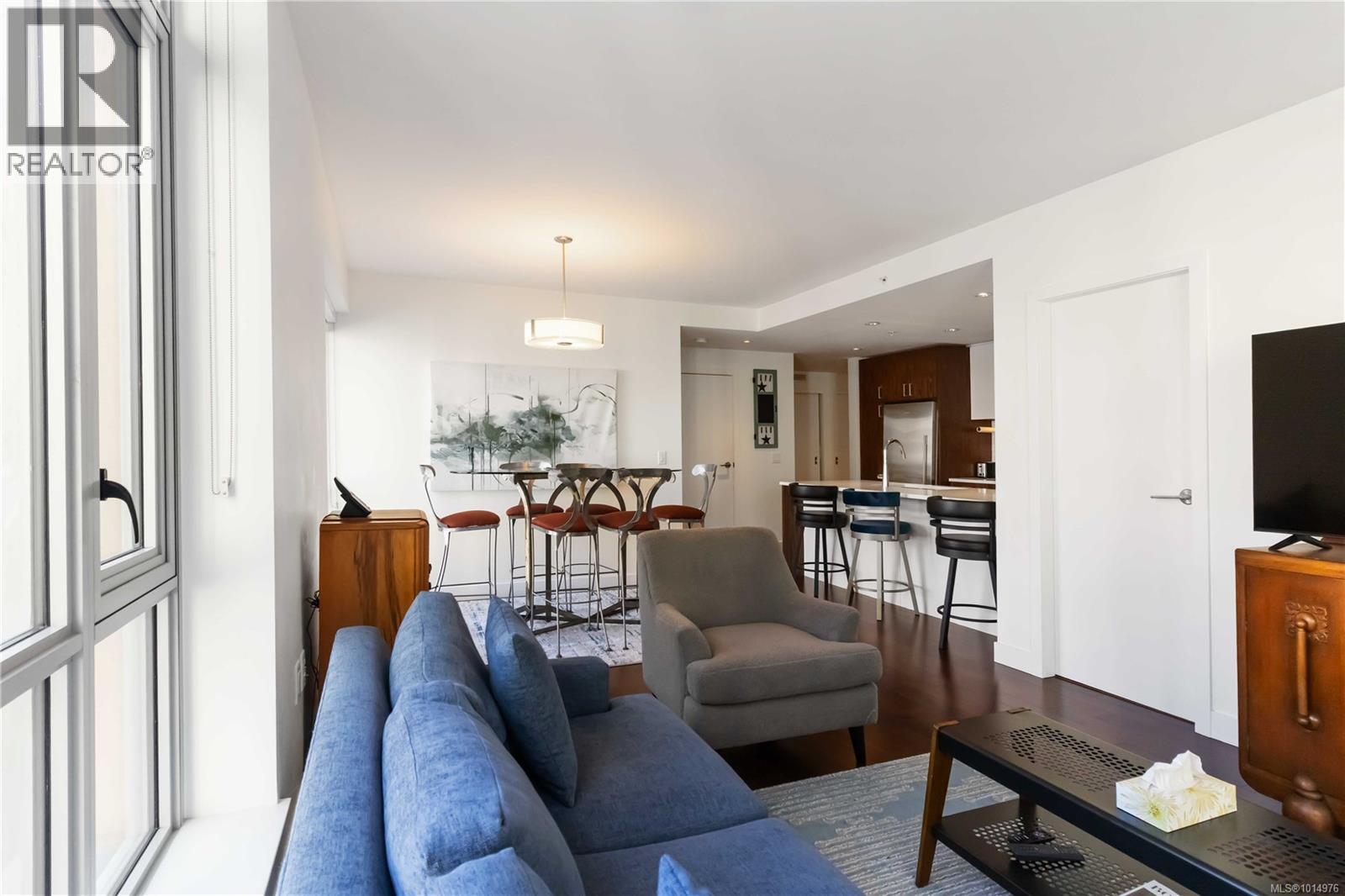 302 838 Broughton Street, Victoria