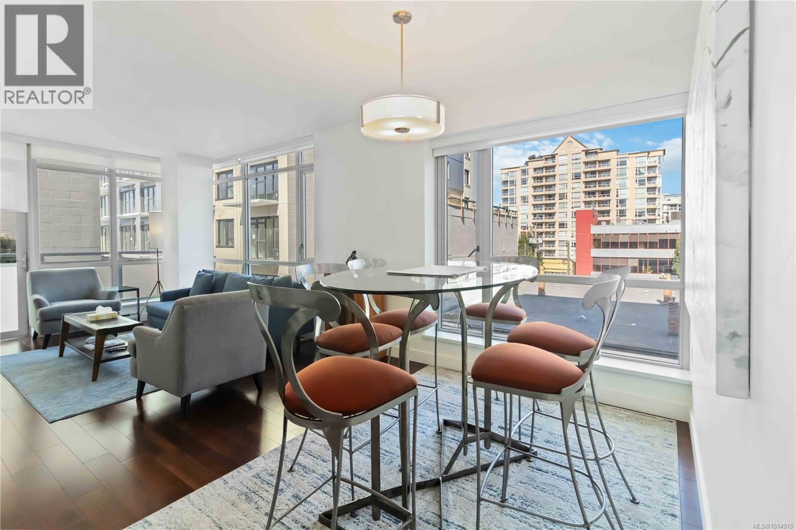 302 838 Broughton Street, Victoria