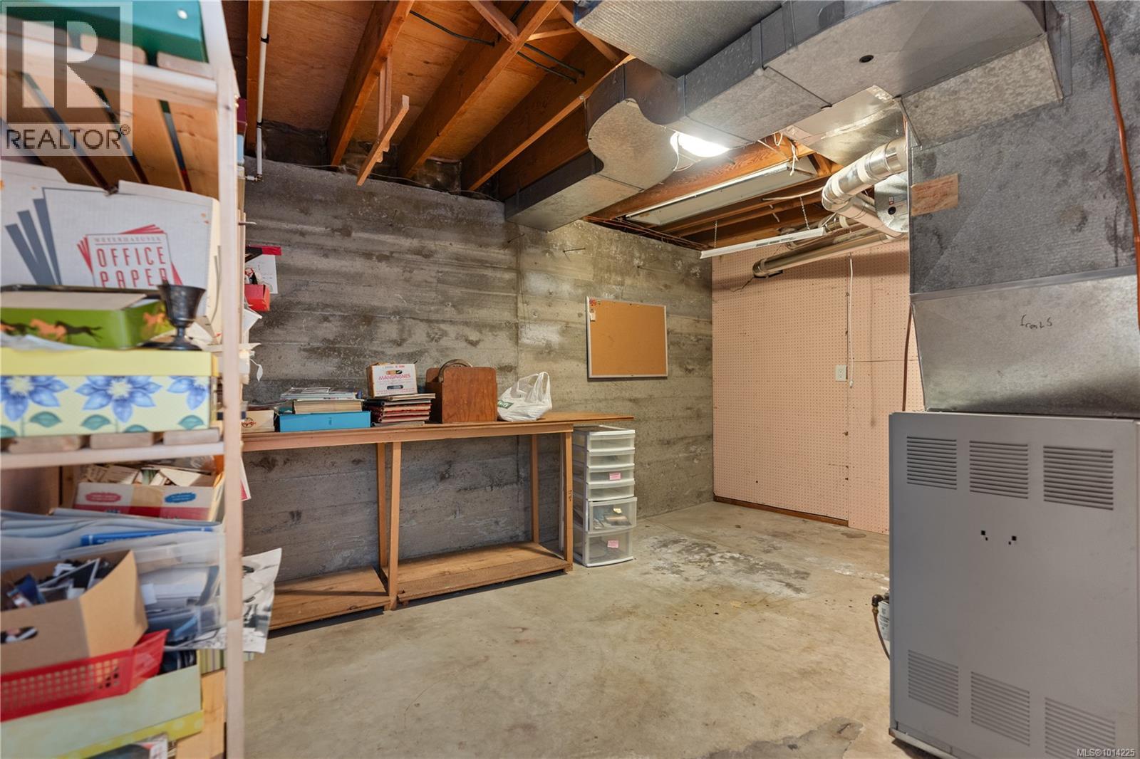 2108 Wenman Dr, Saanich