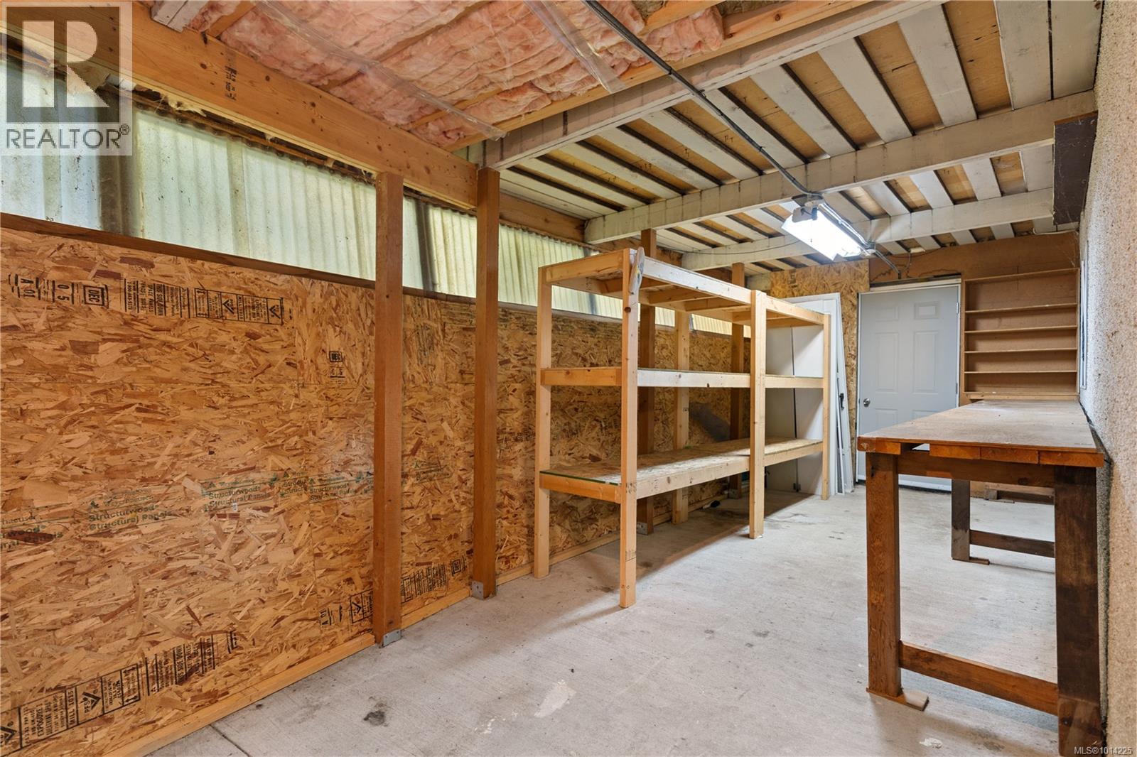 2108 Wenman Dr, Saanich